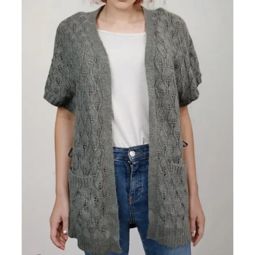 Banana Republic Women's Cardigan Sweater Short Sleeve Wool Cable Knit Size XS